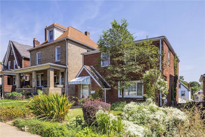 Property Photo: 2219 Bensonia Avenue PA 15216