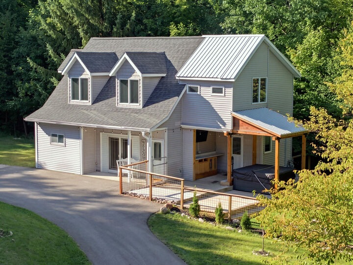 Property Photo: 3156 Bowman Road MI 49706