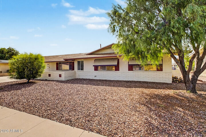 Property Photo:  510 N 56th Place  AZ 85205 