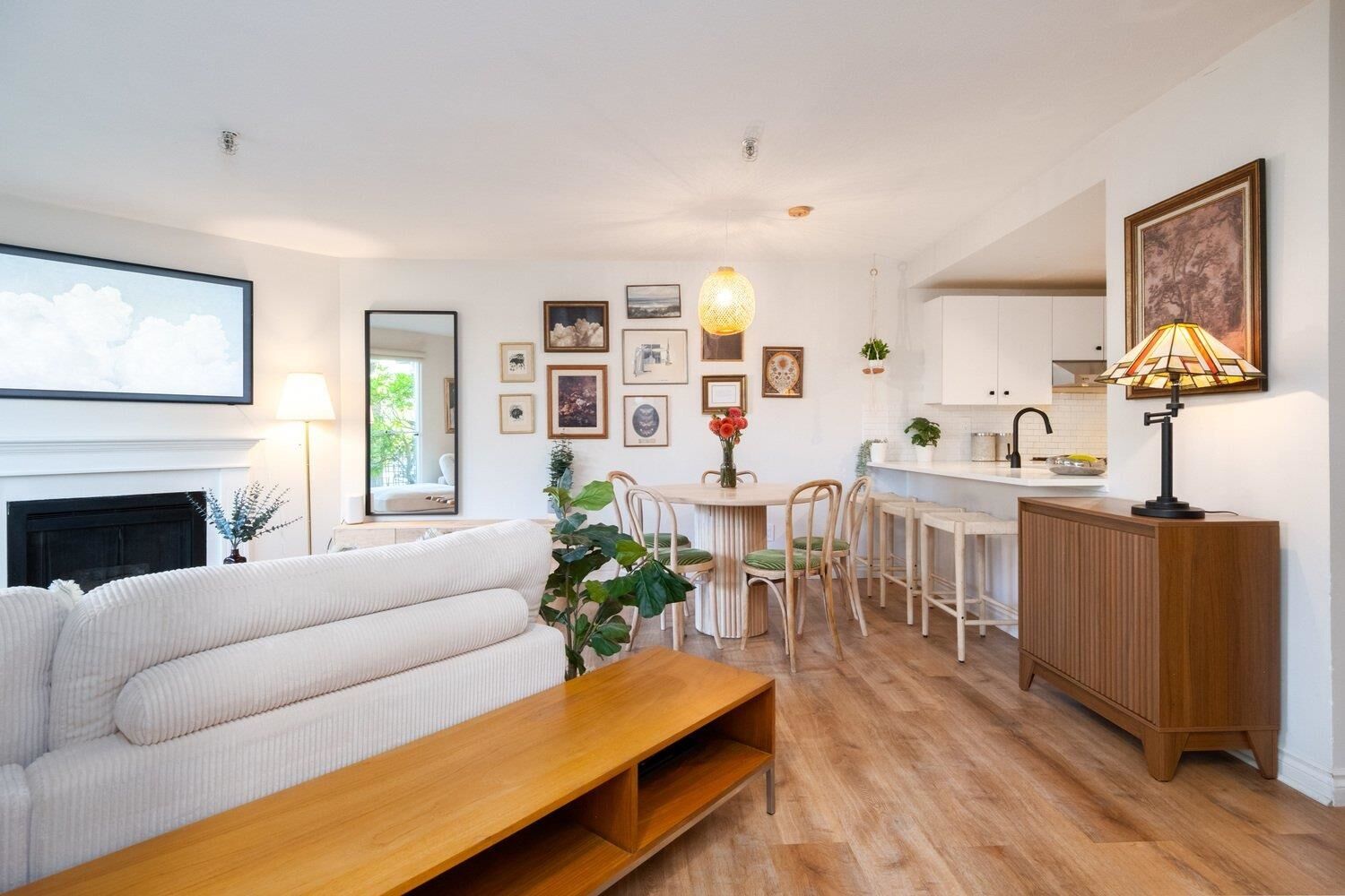 Property Photo:  2020 W 8th Avenue 112  BC V6J 1W5 