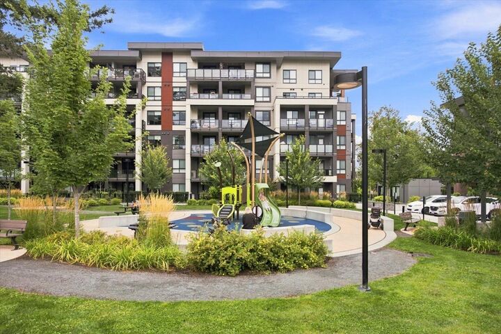 Photo de la propriété: 45511 Campus Drive 410 BC V2R 6K8