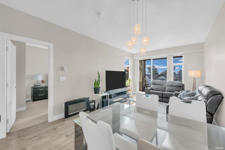 Property Photo:  963 Charland Avenue 2201  BC V3K 0E2 