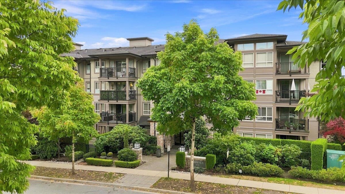 Property Photo:  3156 Dayanee Springs Boulevard 312  BC V3E 0B7 