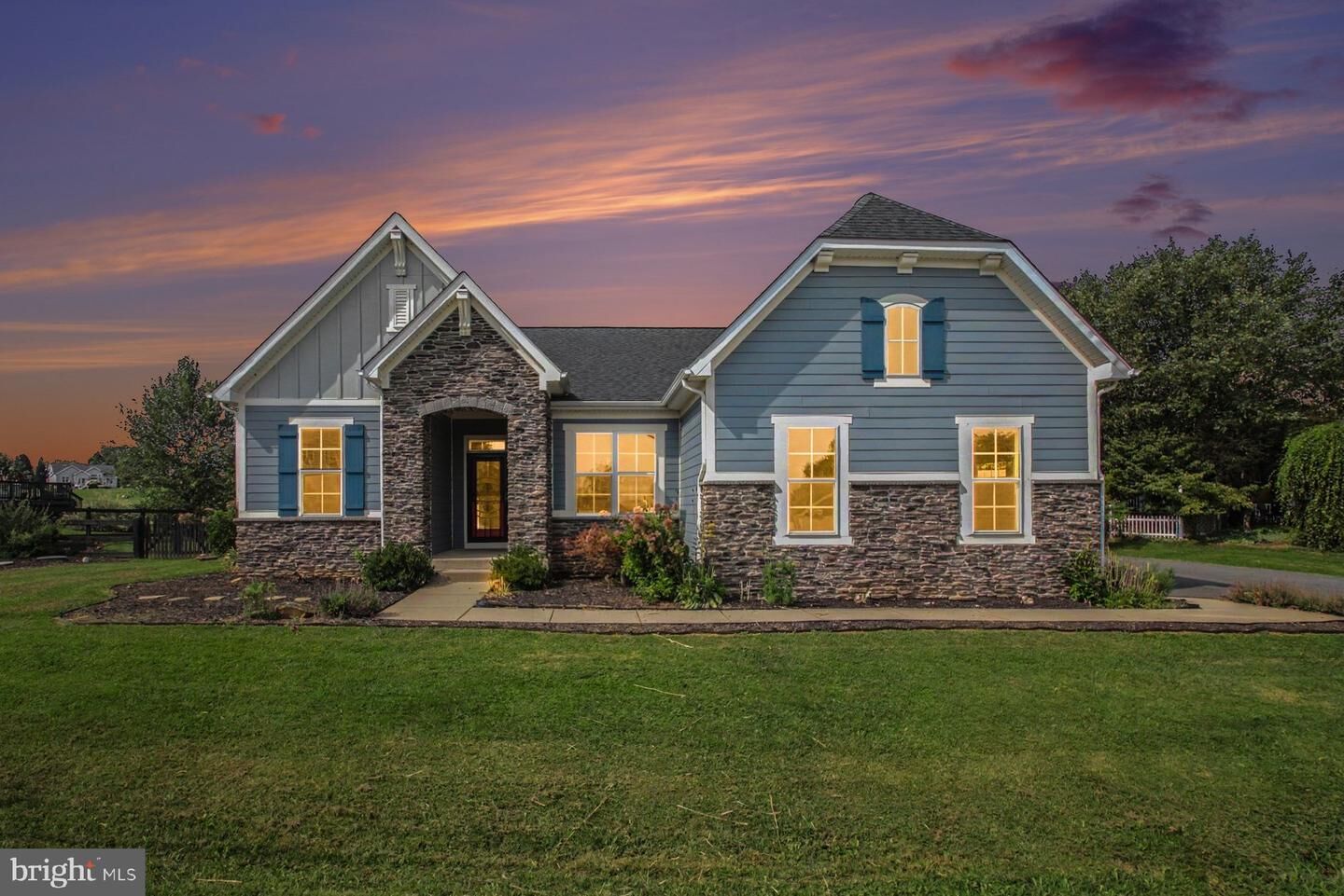 Property Photo: 38783 Dutchmans Knoll Drive VA 20180