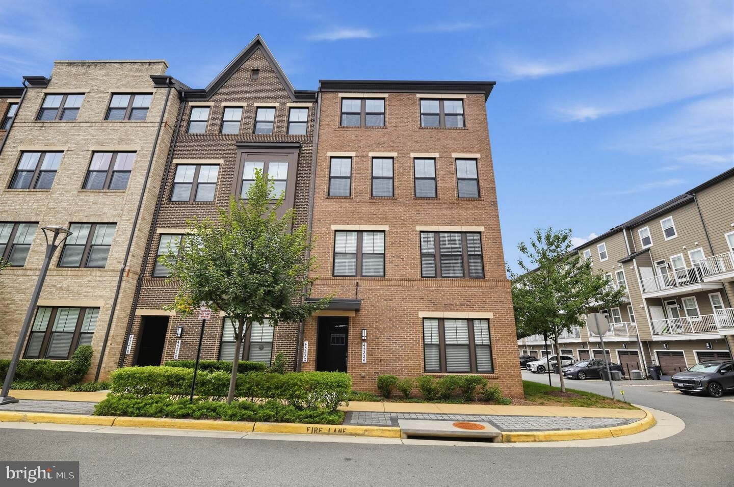 Property Photo:  45222 Lettermore Square  VA 20166 