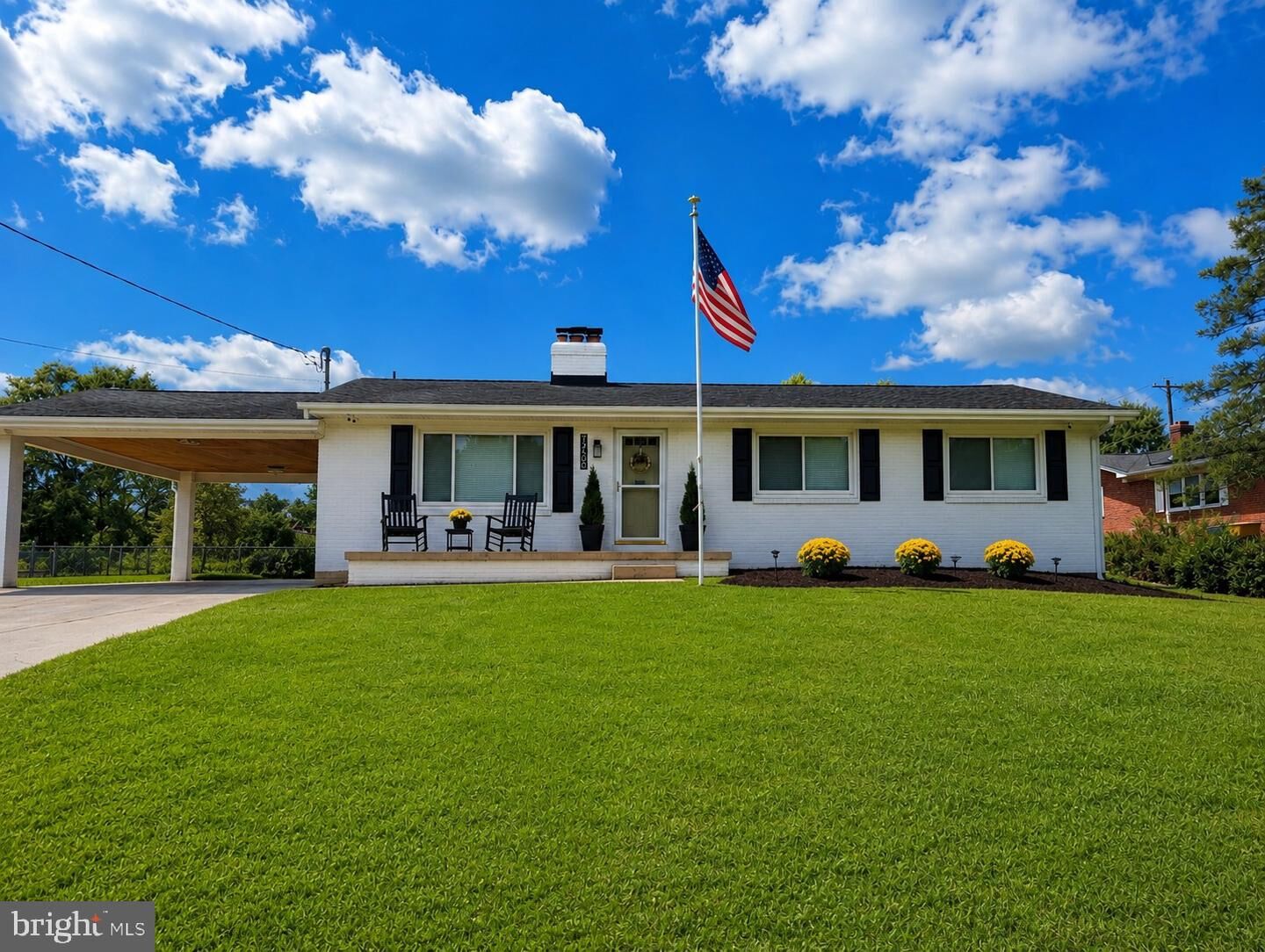 Property Photo: 7704 Huron Drive VA 20155