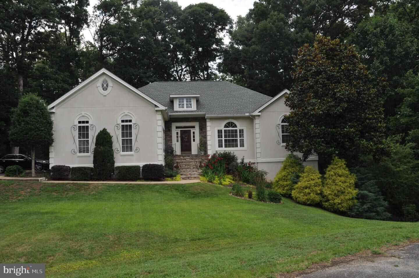 Property Photo: 4203 Mount Vernon Place VA 22408