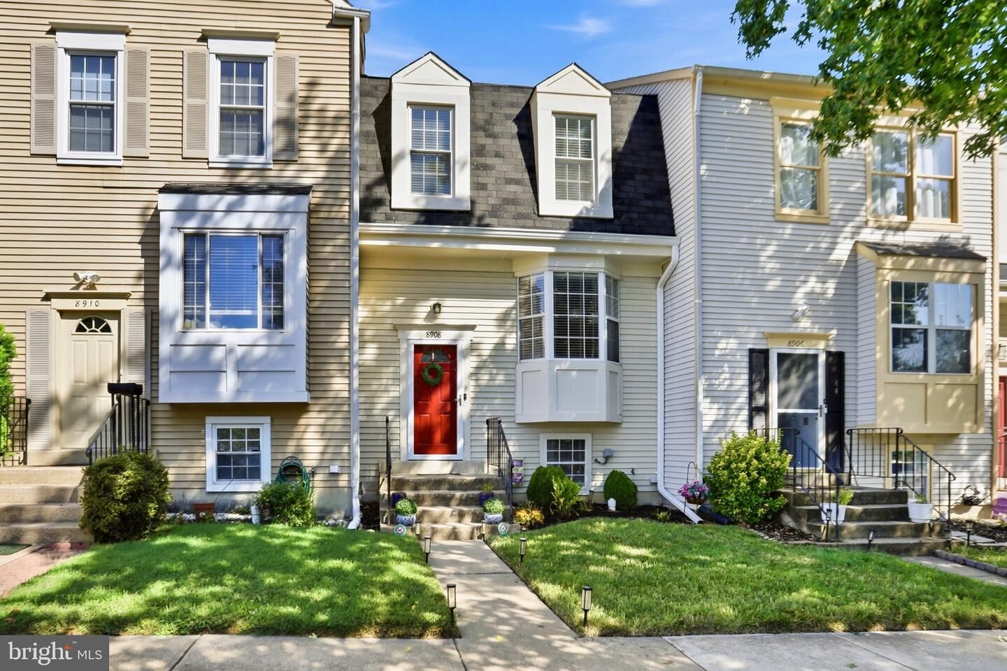 Property Photo: 8908 Waites Way VA 22079