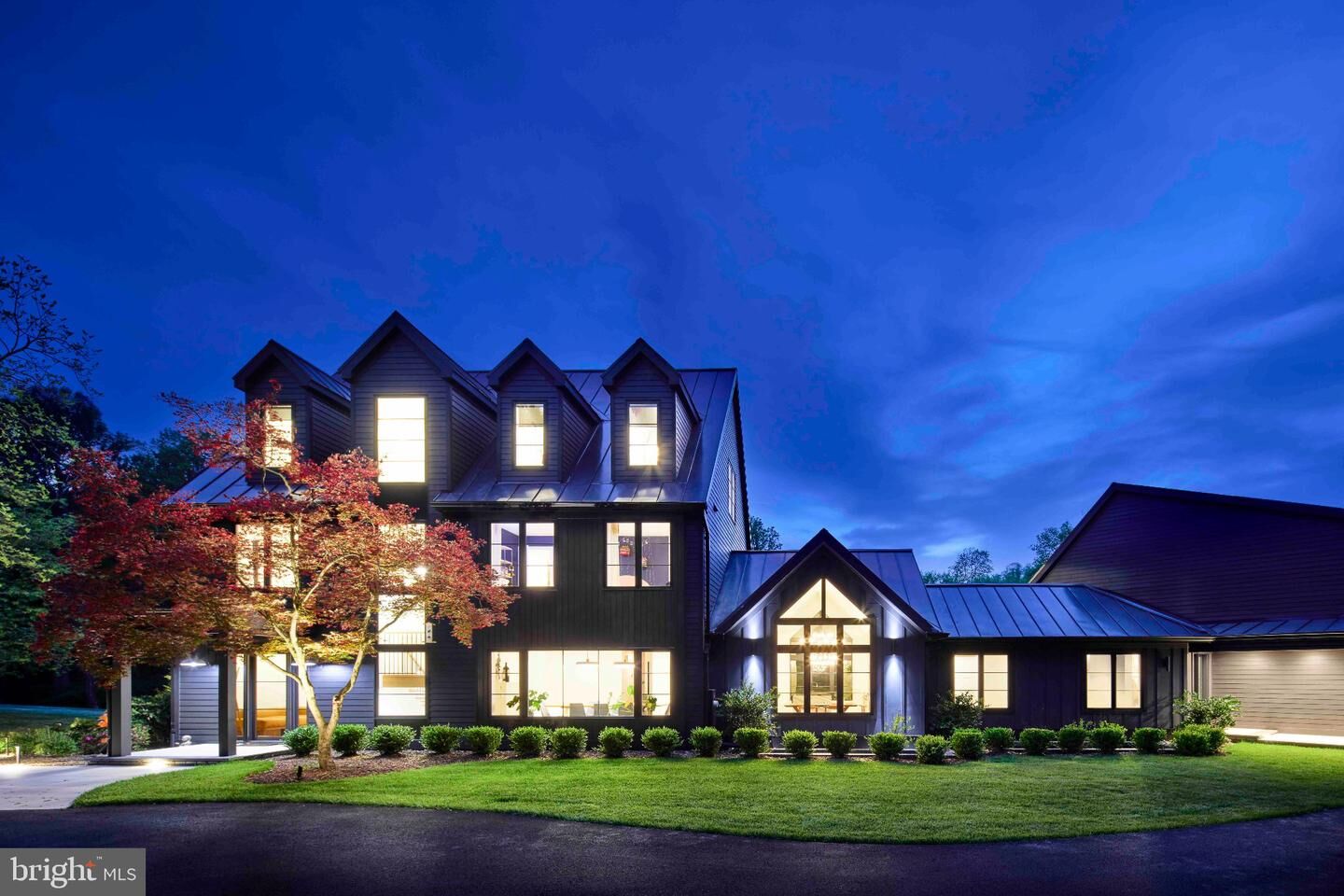 Property Photo:  1312 Merchant Lane  VA 22108 