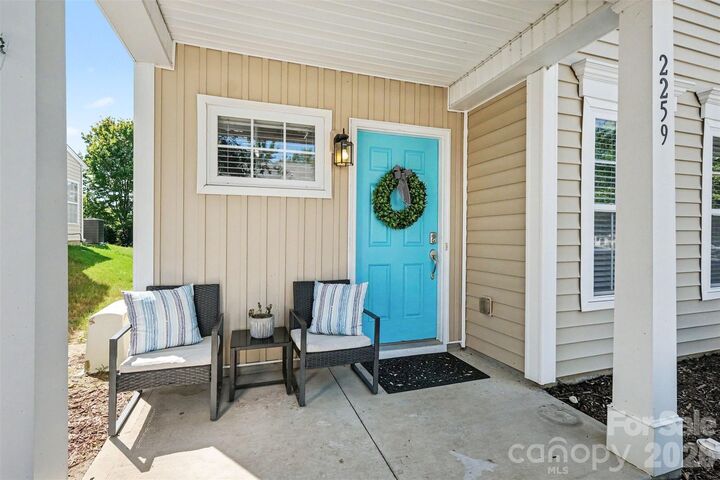 Property Photo:  2259 Crosscut Drive  NC 28214 