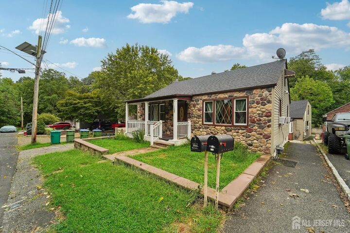 Property Photo:  108 Park Way  NJ 08817 
