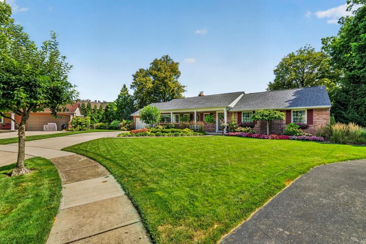 Property Photo:  3430 Stonehenge Court  OH 43221 