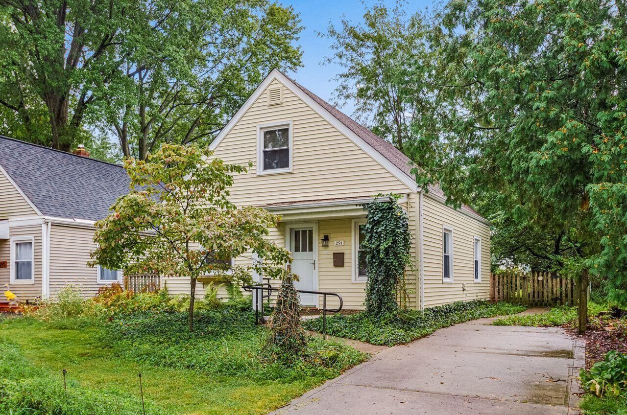Property Photo: 291 E Lincoln Avenue OH 43214