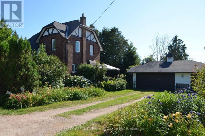 Property Photo:  206 Clark Street North  ON P0H 1Z0 