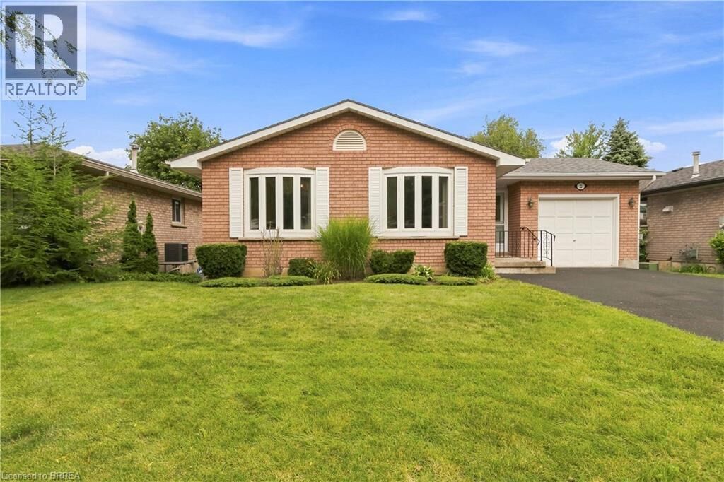Property Photo:  22 Allensgate Drive  ON N3V 1C8 