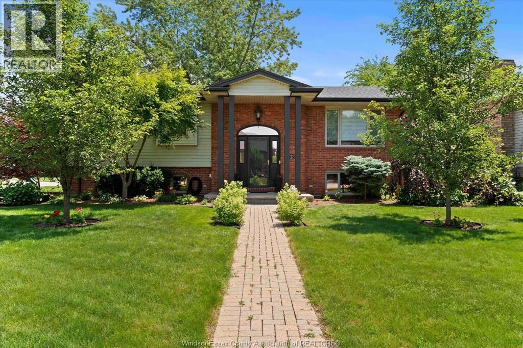 Property Photo:  405 State Street  ON N9J 3G1 