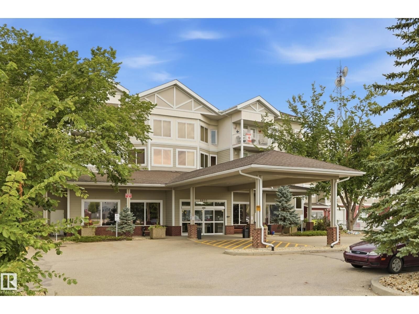 Property Photo:  #416 8802 Southfort Dr  AB T8L 4R6 