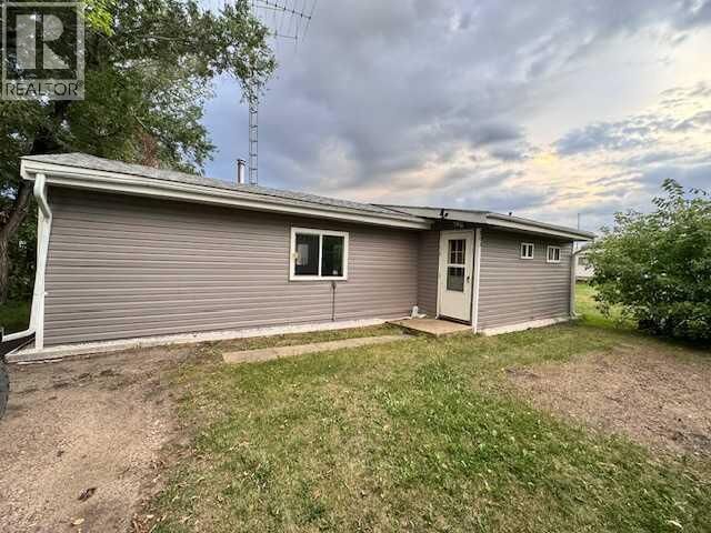 Photo de la propriété:  303 2nd Avenue West  SK S0M 1M0 