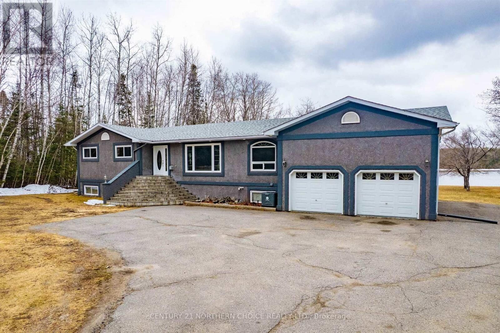 Property Photo: 481 Goldpines Road ON P0V 1T0