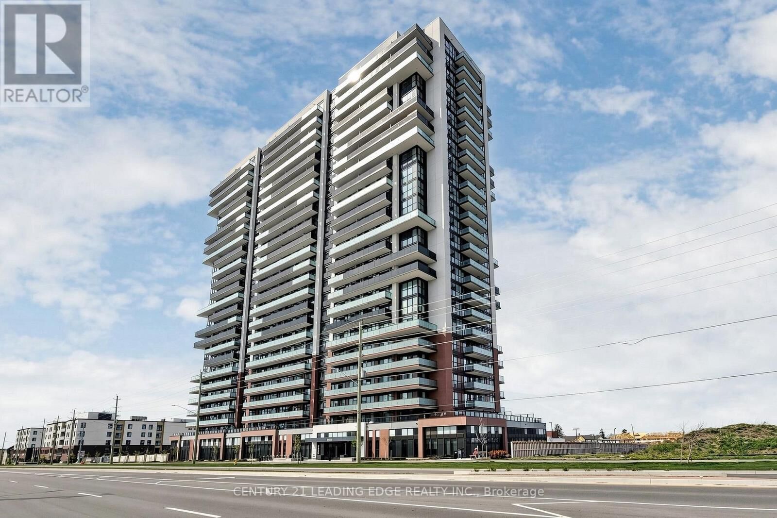 Property Photo: 2550 Simcoe Street North 409 ON L1L 0R5