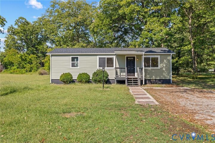 Property Photo: 716 Oak Street VA 23824