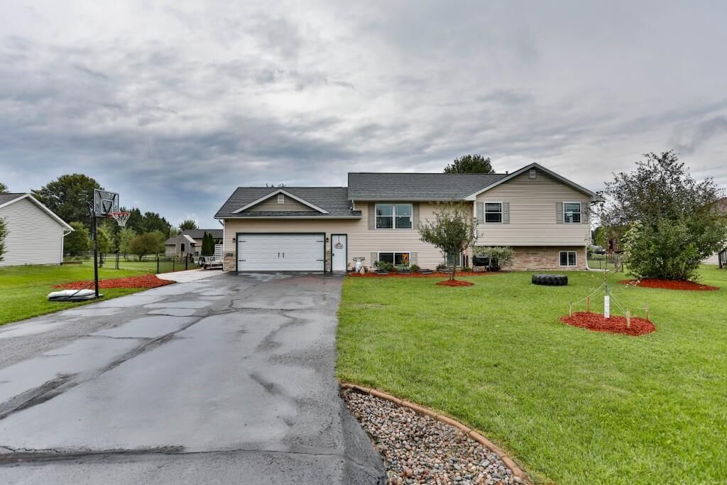 Property Photo:  2221 Conestoga Lane  WI 54455 