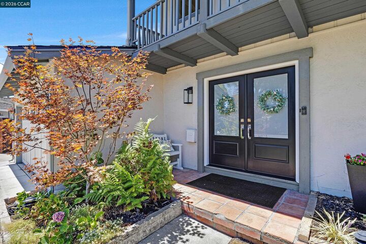 Property Photo:  11698 Serra Ct  CA 94568 