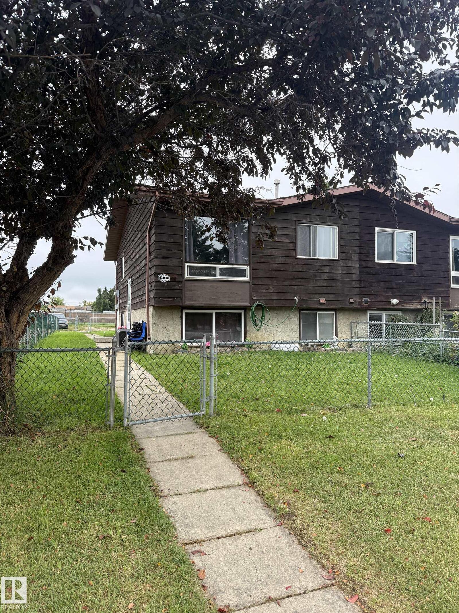 Property Photo:  4611 52 Avenue  AB T7Z 1E7 