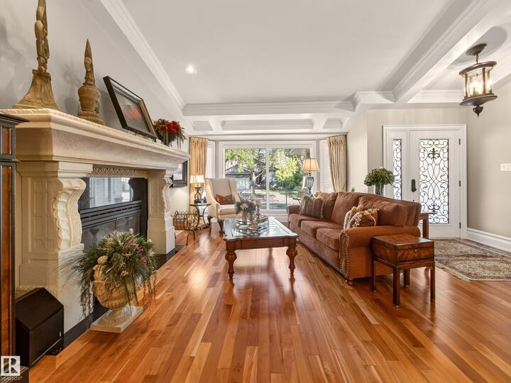 Property Photo: 15 Westpark Court AB T8L 2P1