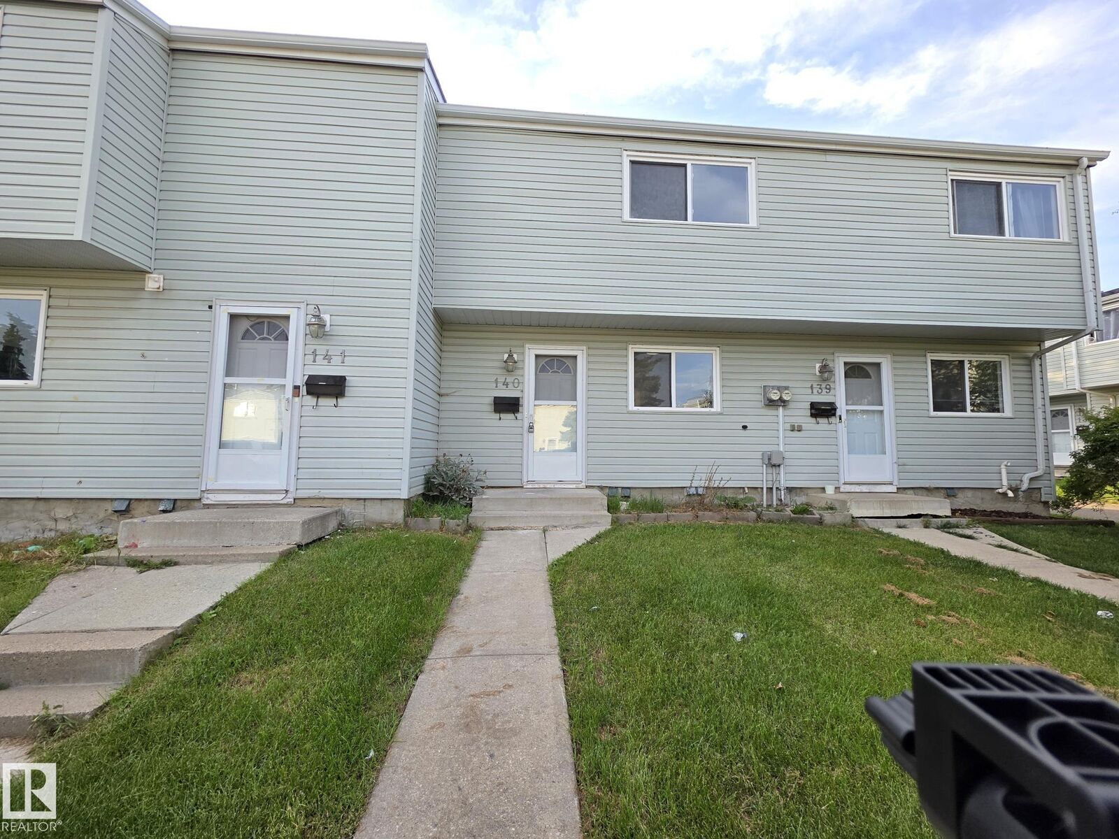 Property Photo:  140 Dickinsfield Court NW  AB T5E 5V8 