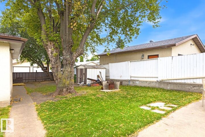 Property Photo:  3211 106 Avenue NW  AB T5W 0C1 