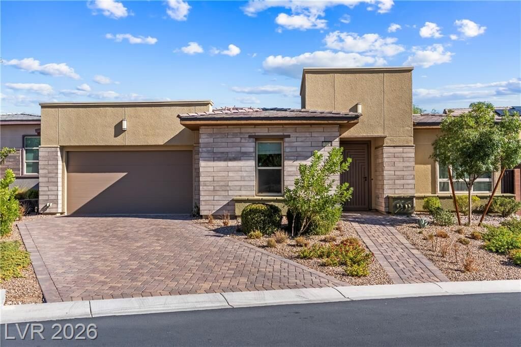 Property Photo: 10028 Regency Square Avenue NV 89148
