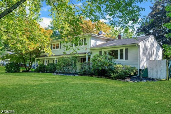 Property Photo:  15 Camelot Way  NJ 07054 