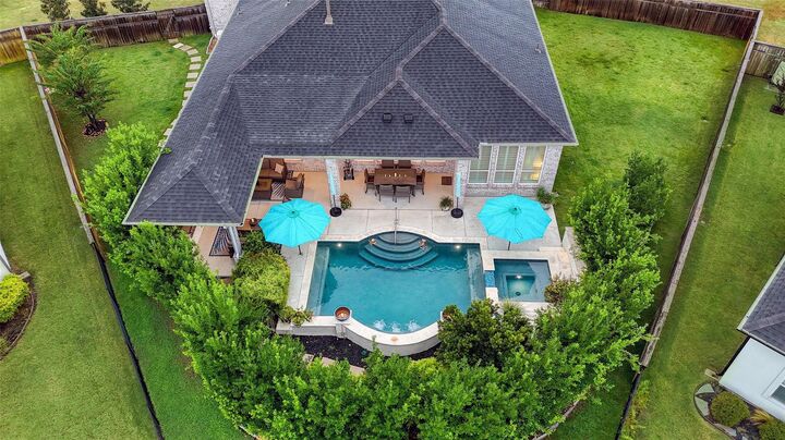 Property Photo: 5606 Water Terrace Lane TX 77441