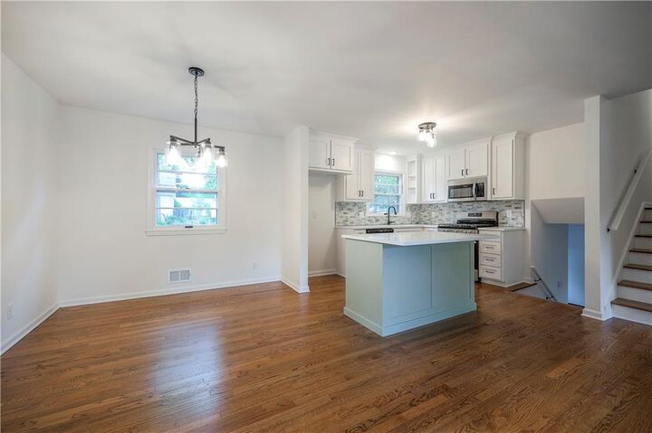 Property Photo: 7622 W 97th Terrace KS 66212