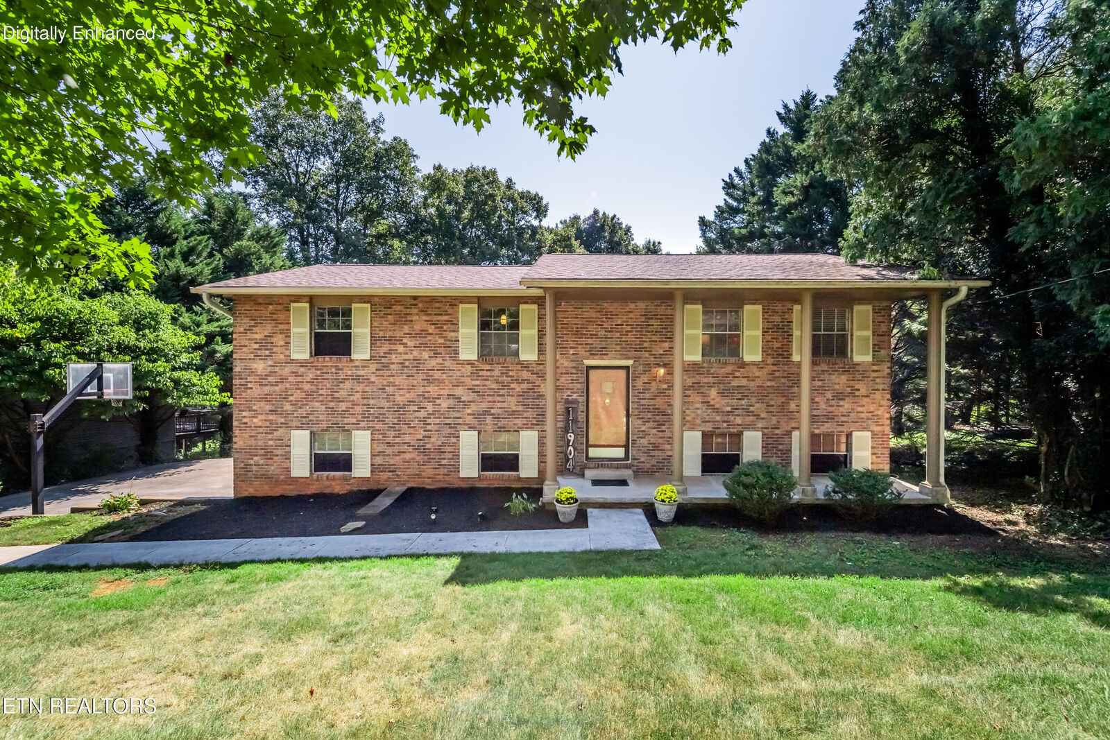 Property Photo: 11904 W Kings Gate Rd TN 37934