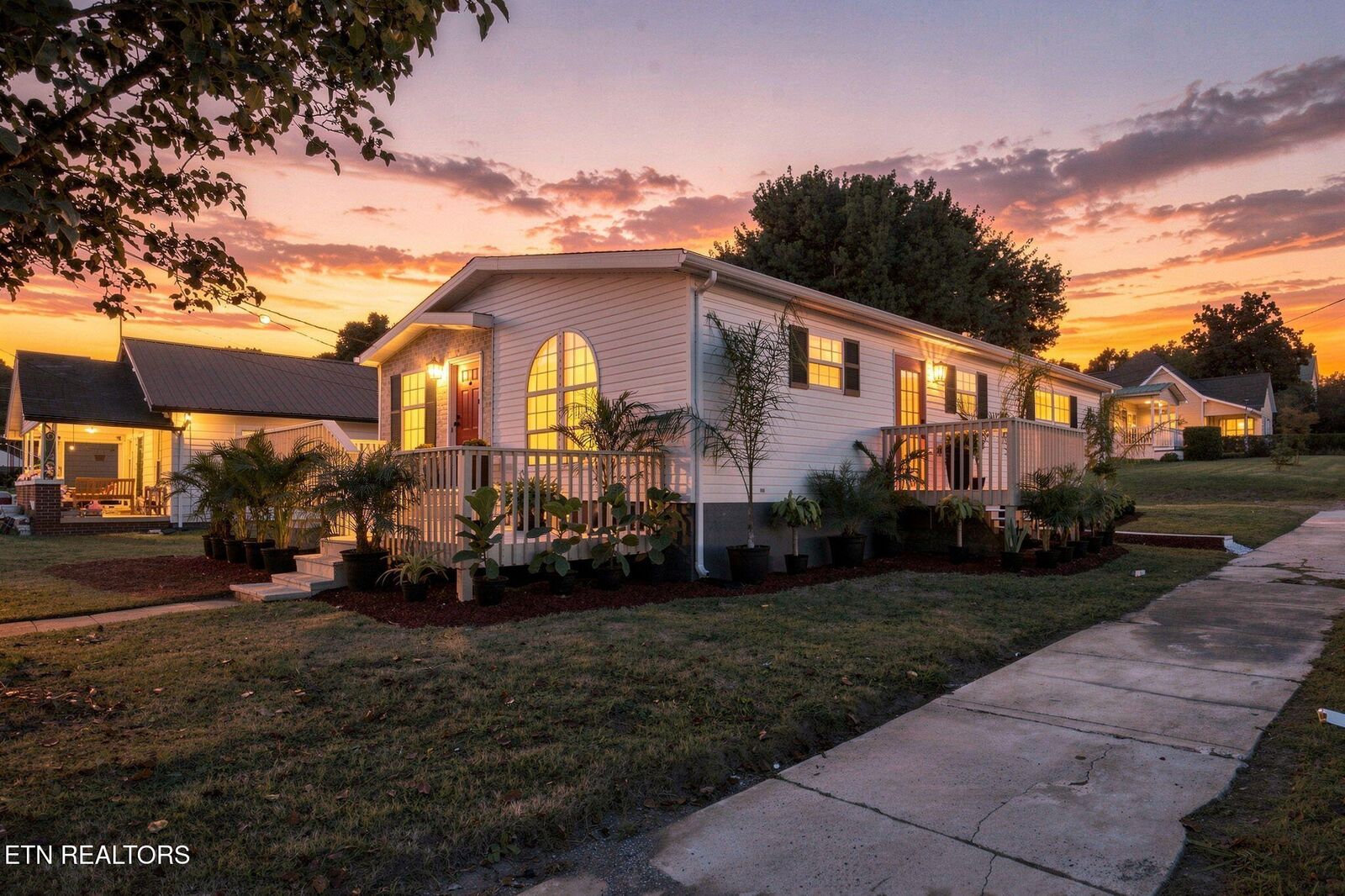 Property Photo:  200 N Indiana Ave  TN 37766 