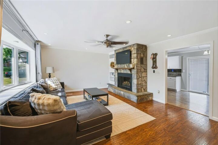 Property Photo: 1242 Walnut Lane PA 18062