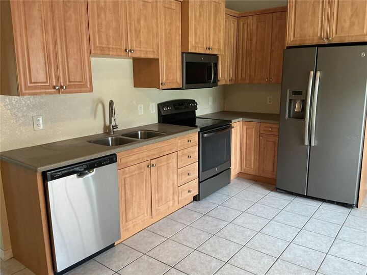Property Photo:  1237 N Cranberry Boulevard  FL 34286 