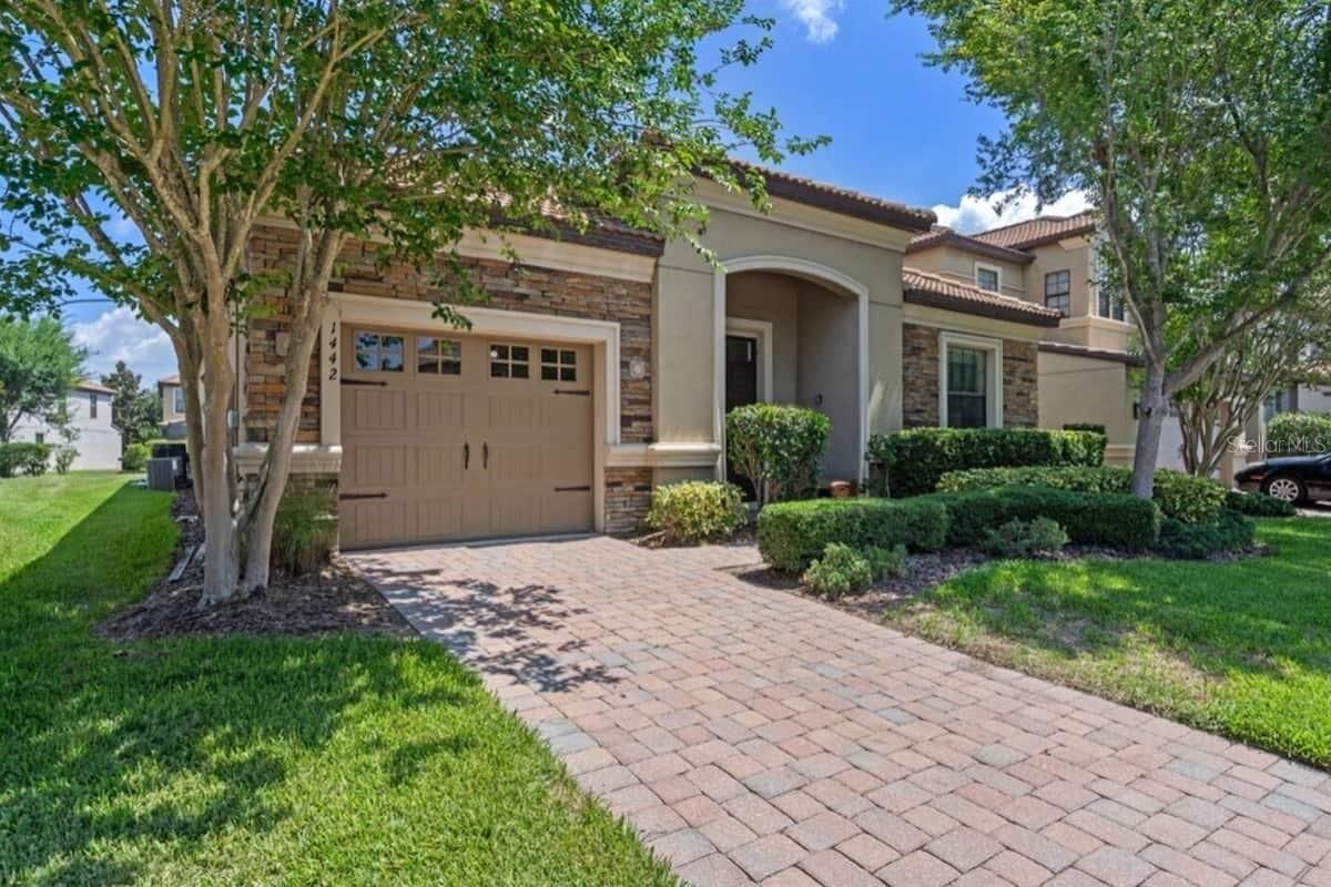 Property Photo:  1442 Moon Valley Drive  FL 33896 
