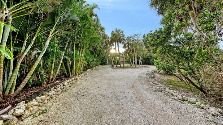 Property Photo: 2417 Casey Key Road FL 34275