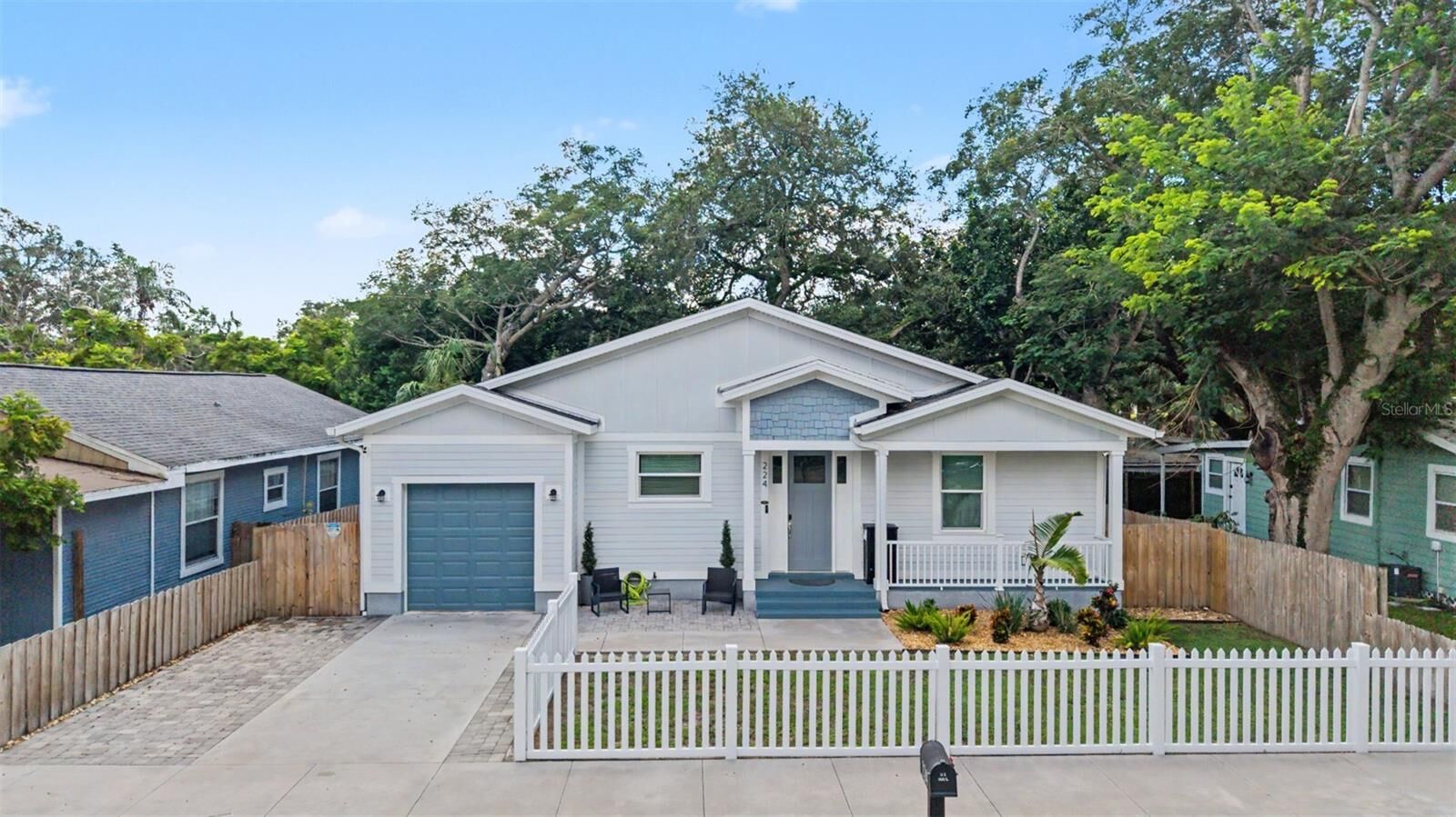 Property Photo:  224 W Emily Street  FL 33603 