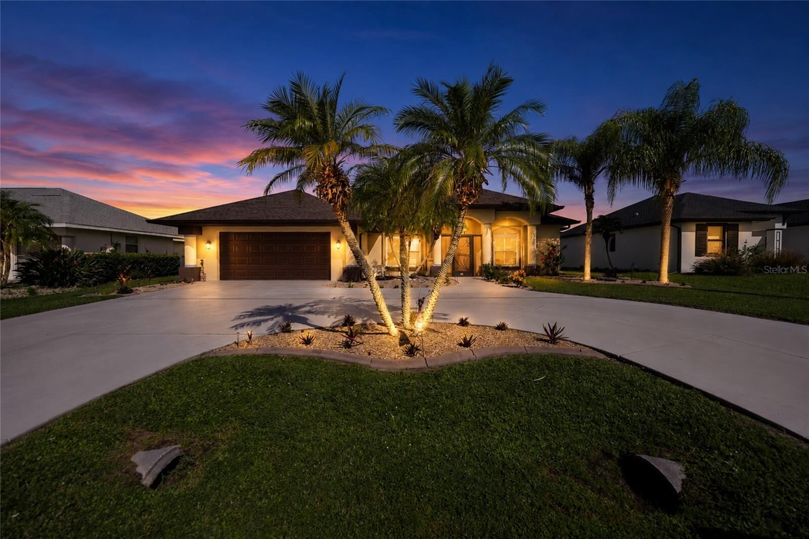 Property Photo: 35 Long Meadow Court FL 33947
