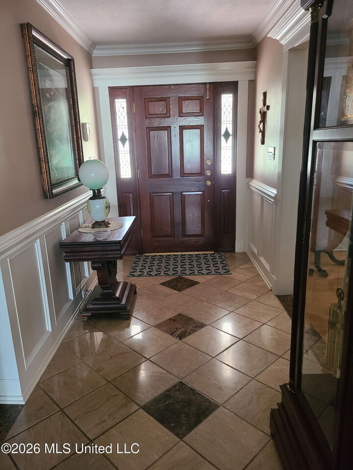 Property Photo:  2330 N Country Club Lane  MS 39532 