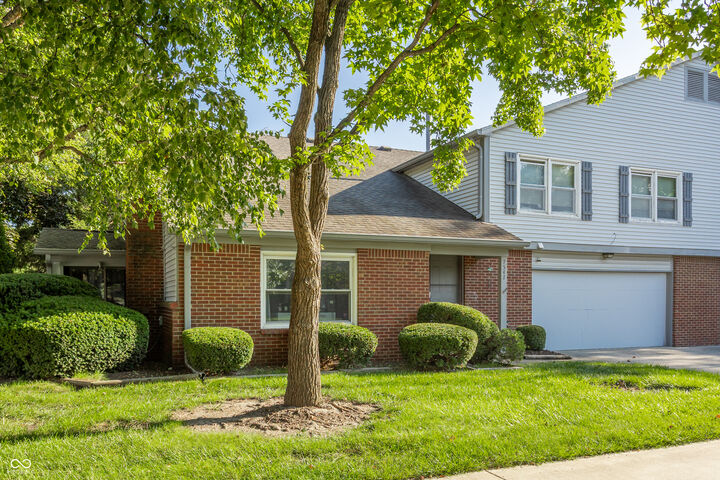 Property Photo: 7547 Farm View Circle E IN 46256