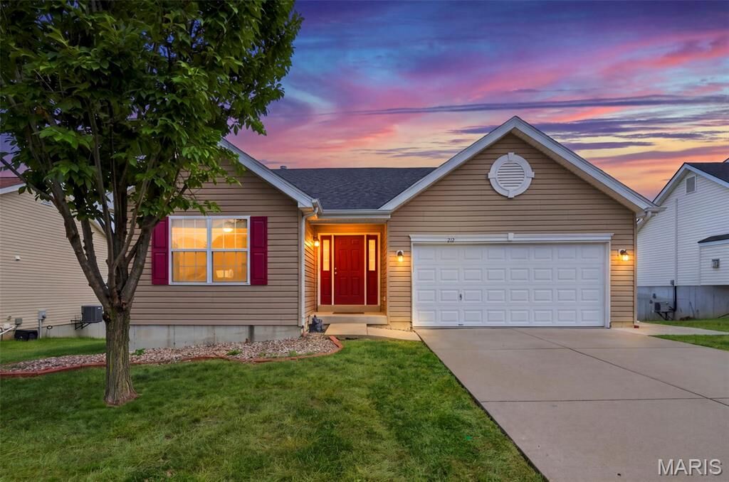 Property Photo:  212 Limerick Avenue  MO 63385 