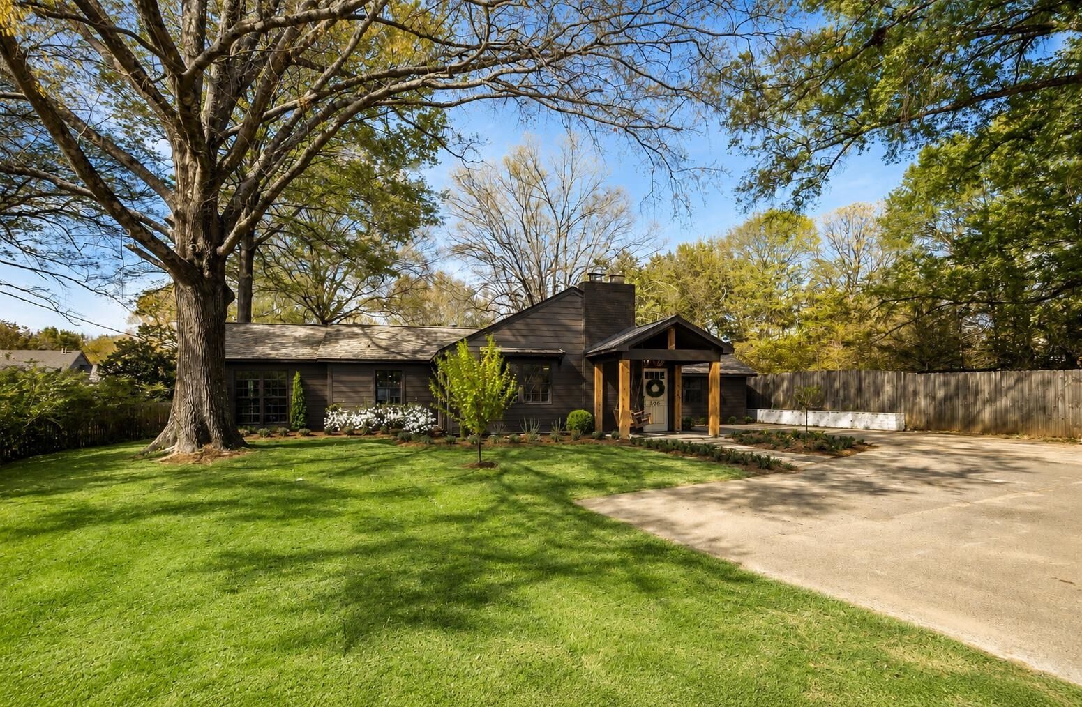 Property Photo: 306 W Poplar Ave TN 38017