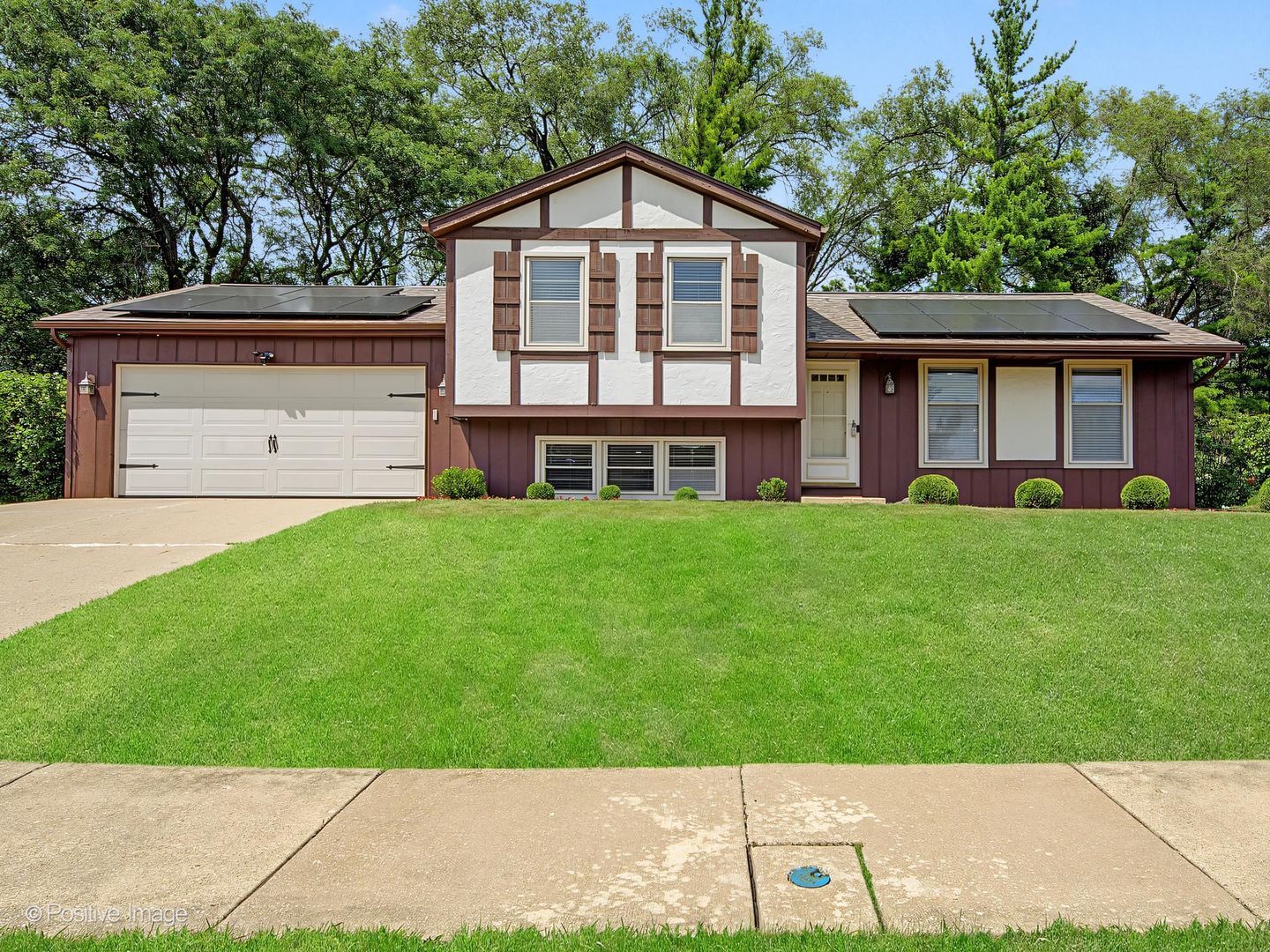 Property Photo: 800 Marston Avenue NE IL 60137