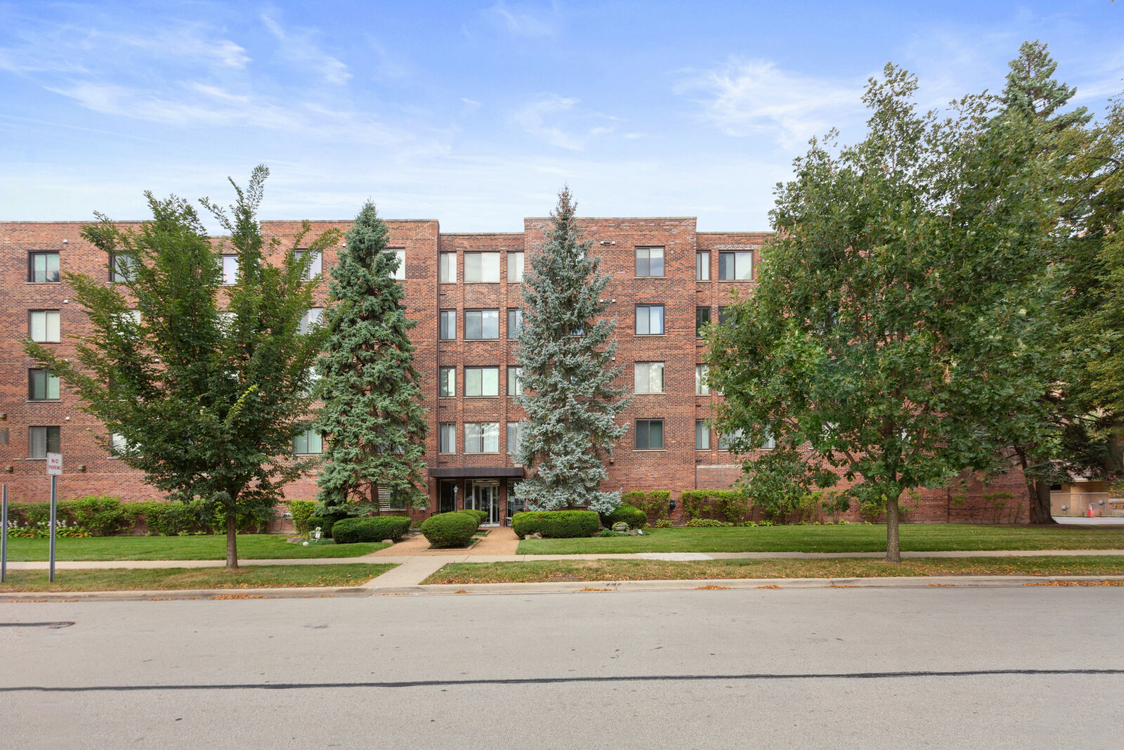 Property Photo:  110 S Dunton Avenue 2F  IL 60005 
