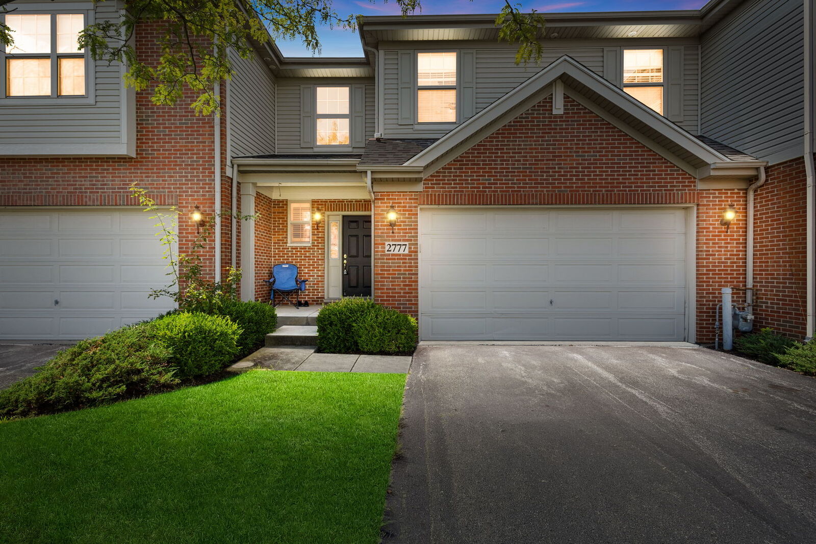 Property Photo:  2777 Blakely Lane  IL 60540 